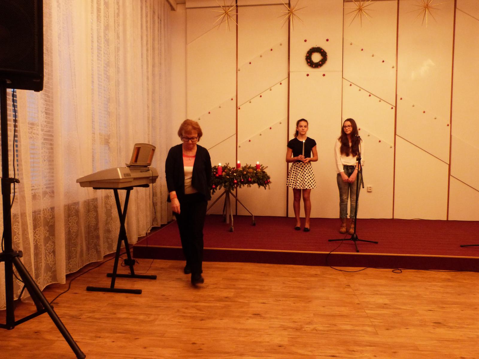 Fotogaléria Čas Adventu a Vianoc v Prakovciach 12.12.2016 (12) Čas Adventu a Vianoc v Prakovciach 12.12.2016